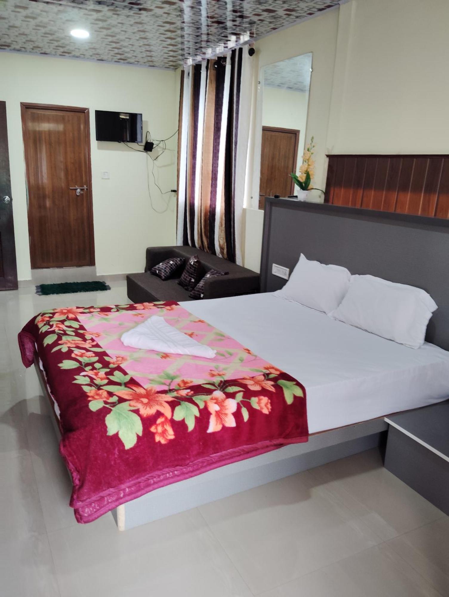 Riya Home Stay Munnar Anaviratty Екстериор снимка